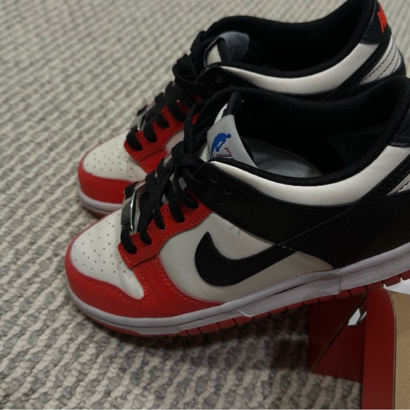 Nike Dunk Low EMB NBA 75th Anniversary Chicago (GS) - Picture 3 of 6
